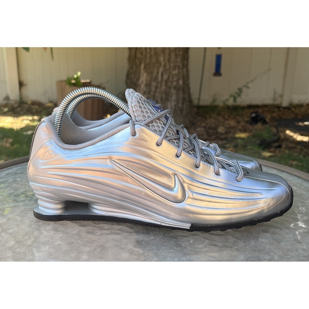 Nike Shox Z Metallic Silver Black Womens Size 10 IO7843-002 Chrome Shoes